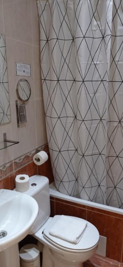 Bloom Inn Madrid Kültér fotó